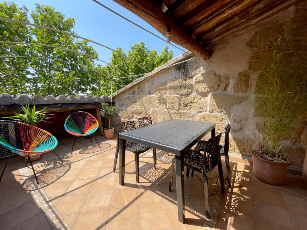 Spacieux Duplex Central Avec Terrasse Tropezienne Salon-de-Provence Exterior foto