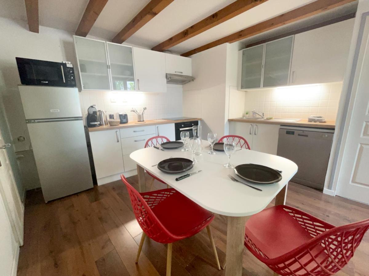 Spacieux Duplex Central Avec Terrasse Tropezienne Salon-de-Provence Exterior foto