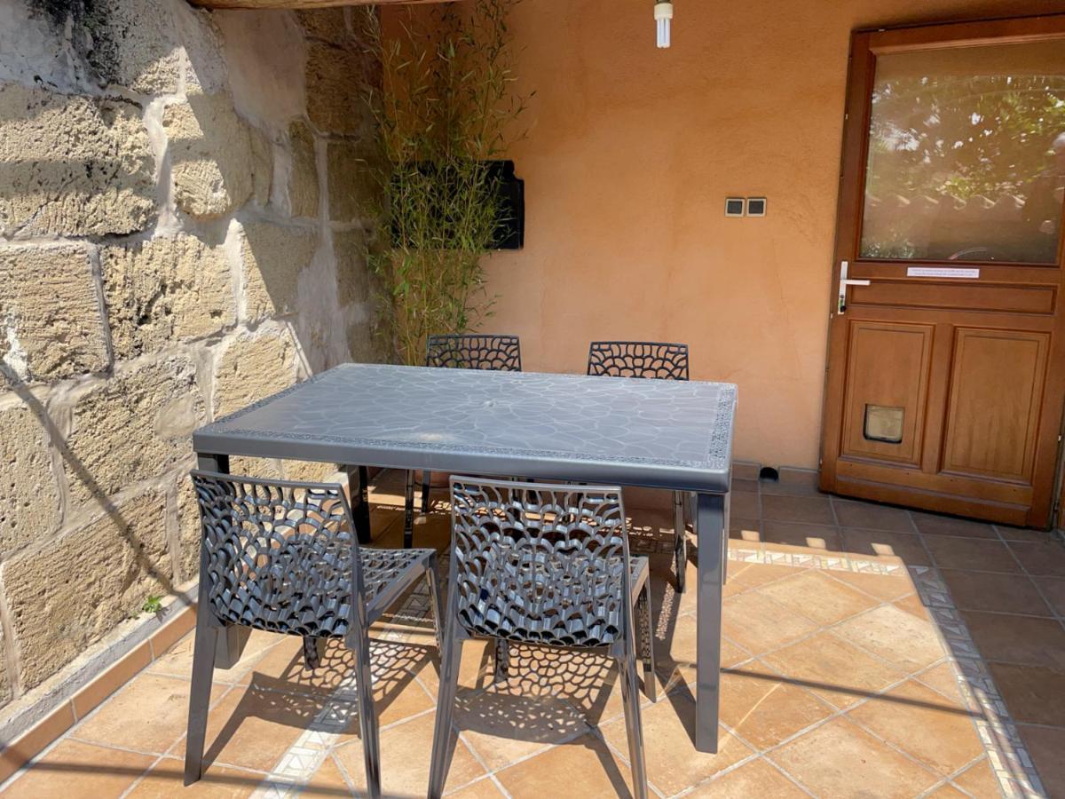 Spacieux Duplex Central Avec Terrasse Tropezienne Salon-de-Provence Exterior foto