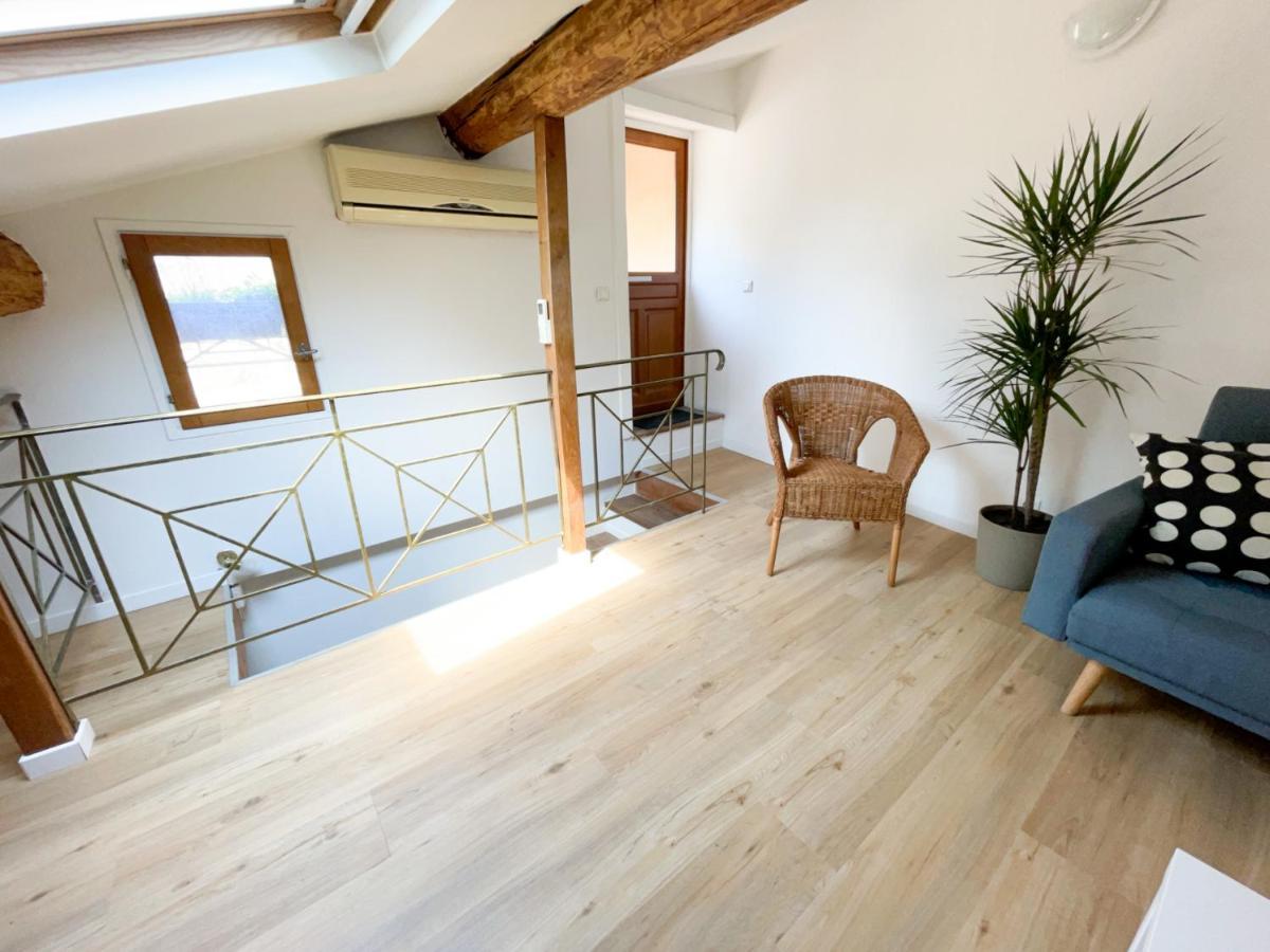 Spacieux Duplex Central Avec Terrasse Tropezienne Salon-de-Provence Exterior foto